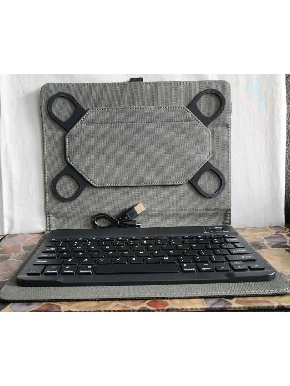 9-11 in Universal Talble Case w/Keyboard